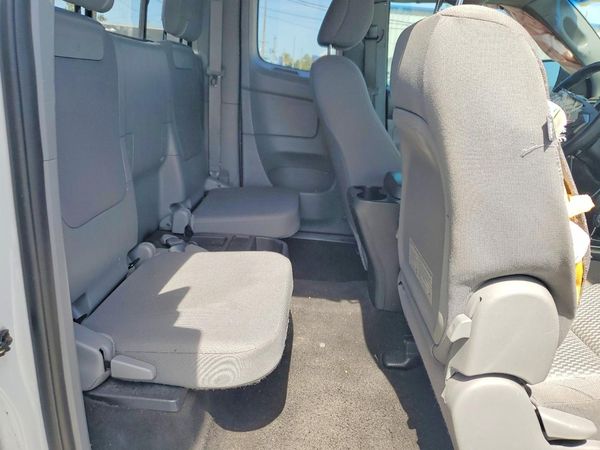 2015 TOYOTA TACOMA Delux Grade