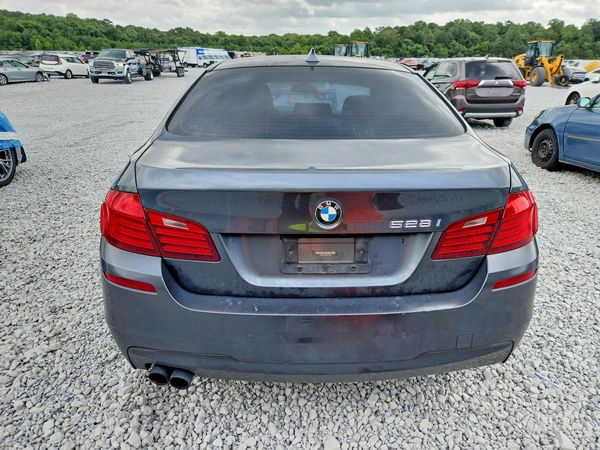 2016 BMW 528