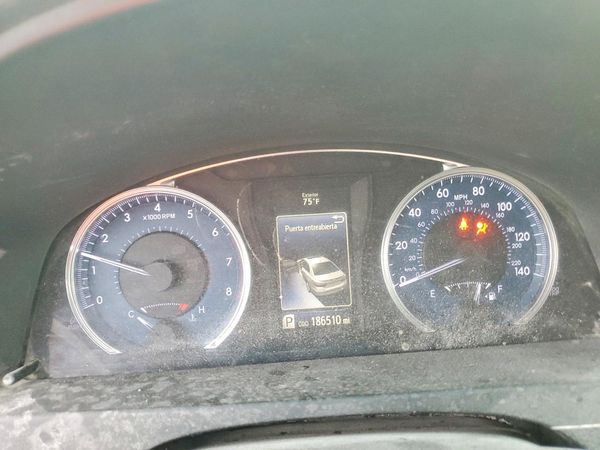 2016 TOYOTA CAMRY