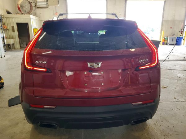 2019 CADILLAC XT4 Luxury
