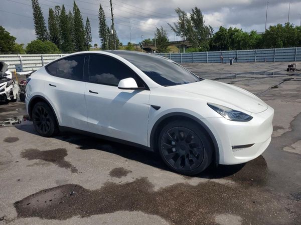2022 TESLA MODEL Y