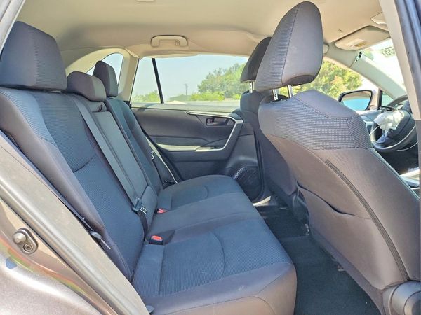 2023 TOYOTA RAV4 LE