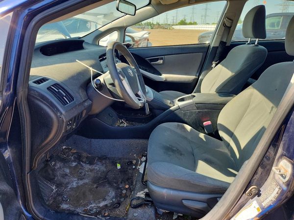 2025 TOYOTA PRIUS