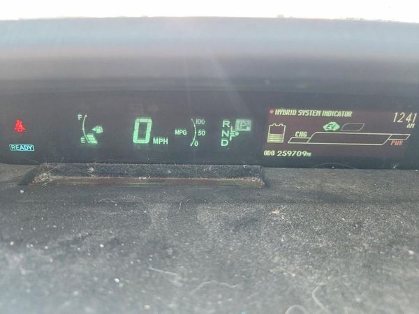 2025 TOYOTA PRIUS