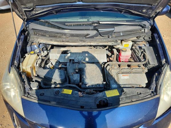 2025 TOYOTA PRIUS