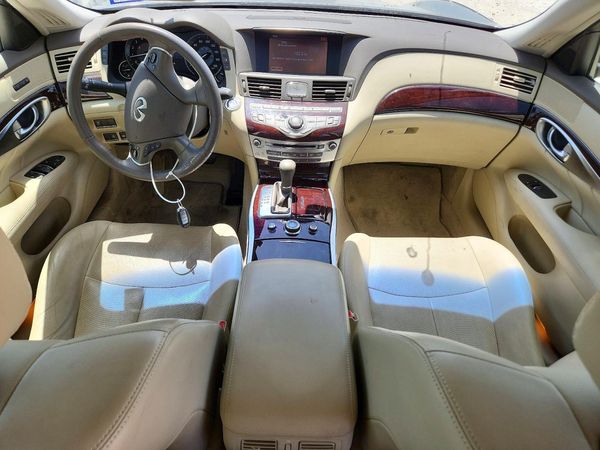 2015 INFINITI Q70