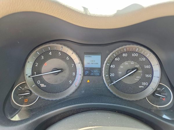 2015 INFINITI Q70