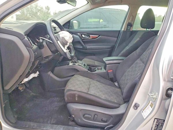 2021 NISSAN ROGUE SL — DENT