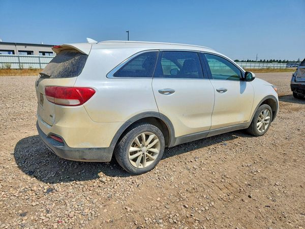 2017 KIA SORENTO L, LX