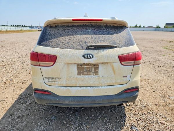 2017 KIA SORENTO L, LX