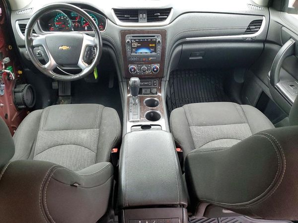 2017 CHEVROLET TRAVERSE 2LT