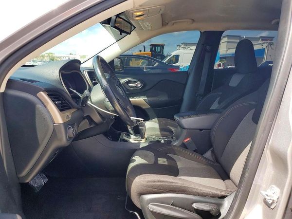 2018 JEEP CHEROKEE LATITUDE FWD