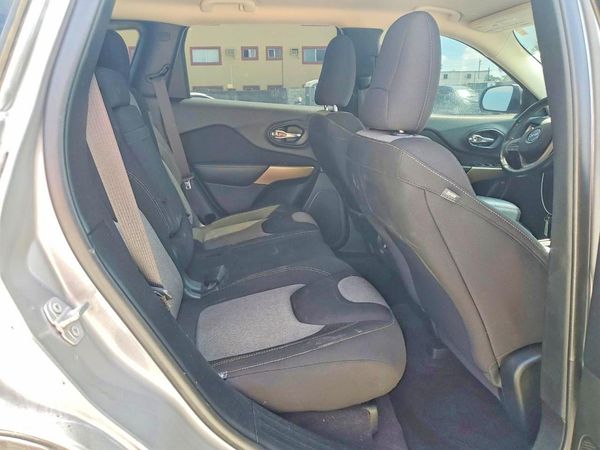 2018 JEEP CHEROKEE LATITUDE FWD