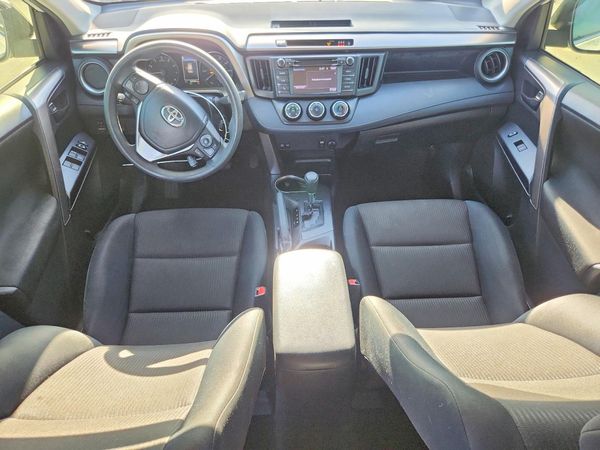 2018 TOYOTA RAV4 LE