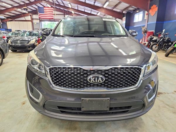 2017 KIA SORENTO L, LX