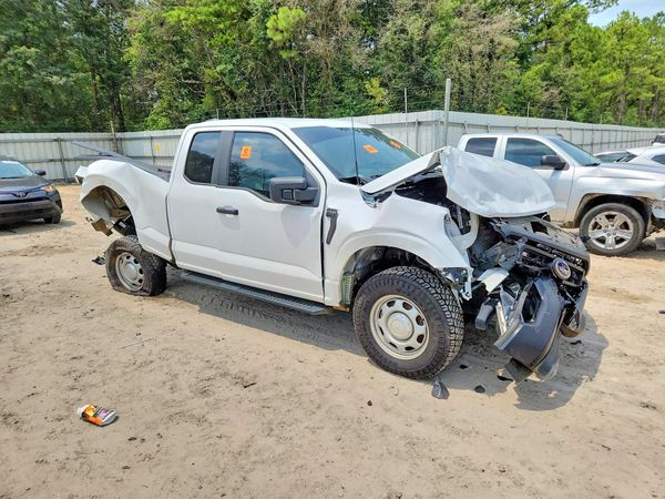 2023 FORD F150 SuperCab — Passenger 3/4