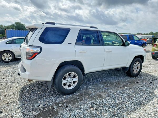 2023 TOYOTA 4RUNNER SR5