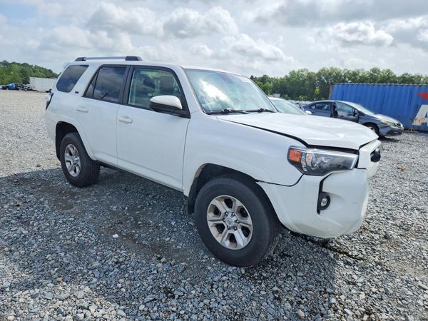 2023 TOYOTA 4RUNNER SR5
