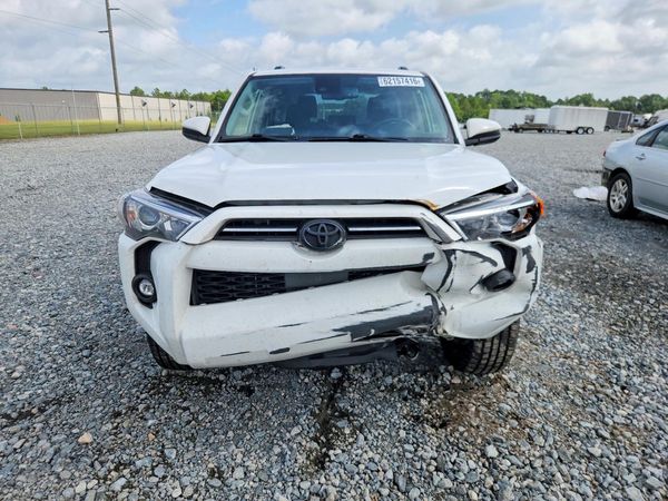 2023 TOYOTA 4RUNNER SR5