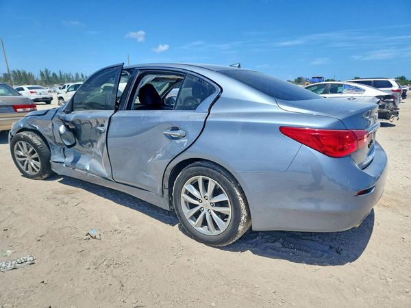2015 INFINITI Q50