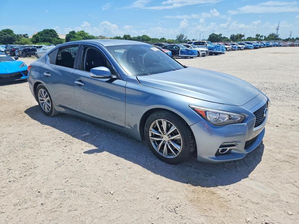 2015 INFINITI Q50