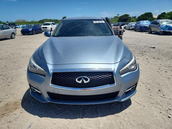 2015 INFINITI Q50
