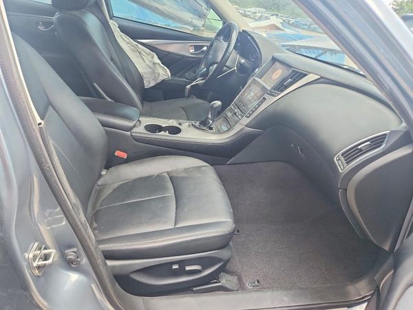 2015 INFINITI Q50