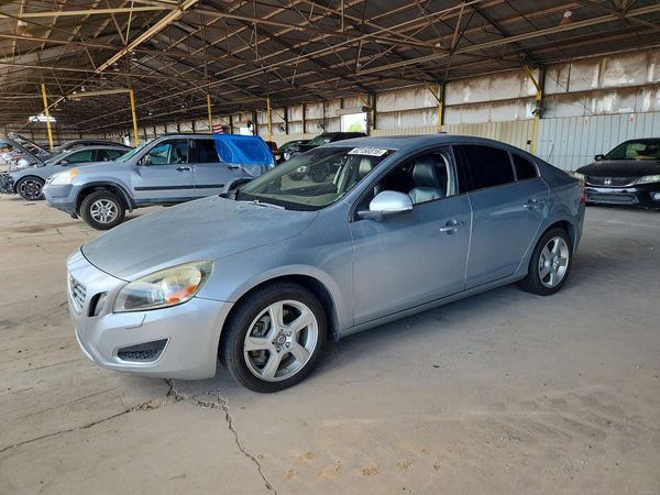 2013 VOLVO S60