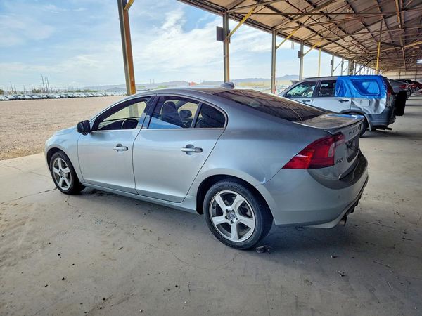 2013 VOLVO S60