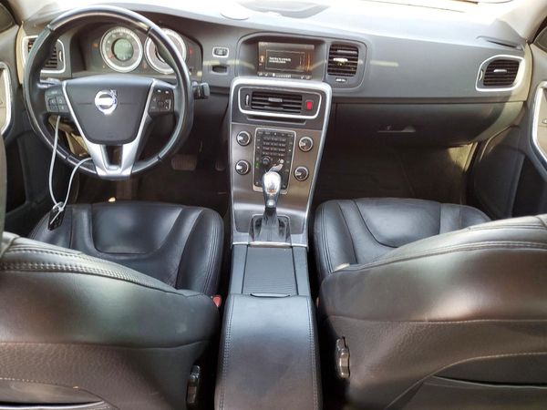 2013 VOLVO S60