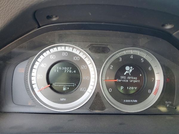 2013 VOLVO S60