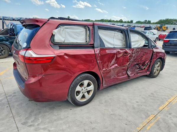 2015 TOYOTA SIENNA