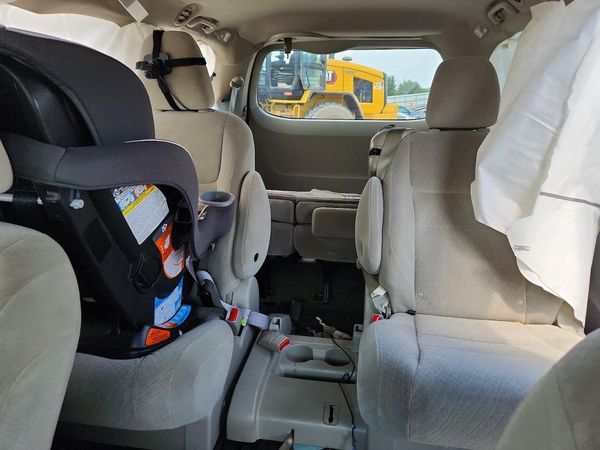 2015 TOYOTA SIENNA