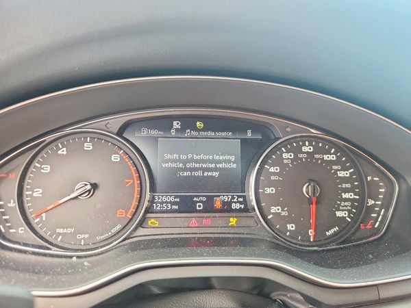 2023 AUDI A4 S Line quattro Premium
