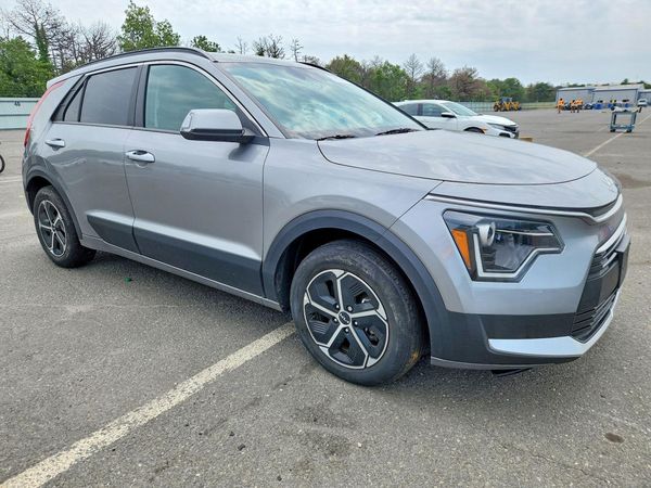 2024 KIA NIRO