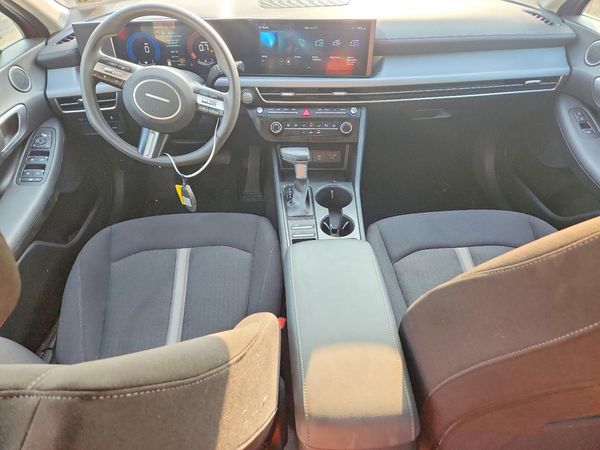 2025 HYUNDAI SONATA SE