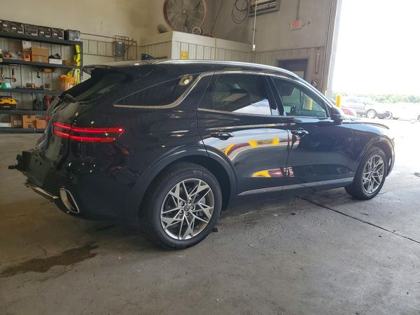 2025 GENESIS GV70