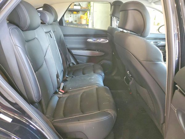 2025 GENESIS GV70