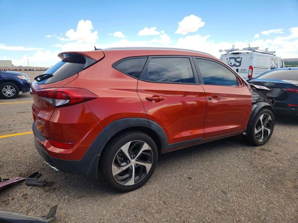 2016 HYUNDAI TUCSON