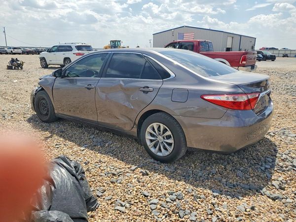 2016 TOYOTA CAMRY