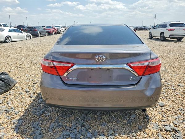 2016 TOYOTA CAMRY