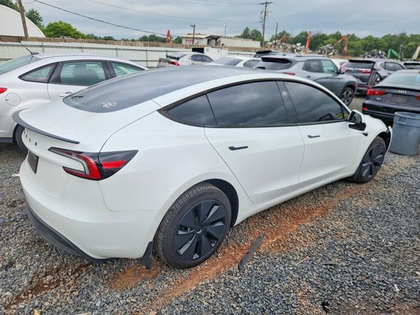 2025 TESLA MODEL 3