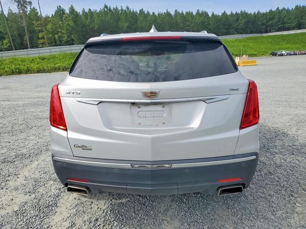 2017 CADILLAC XT5 Luxury