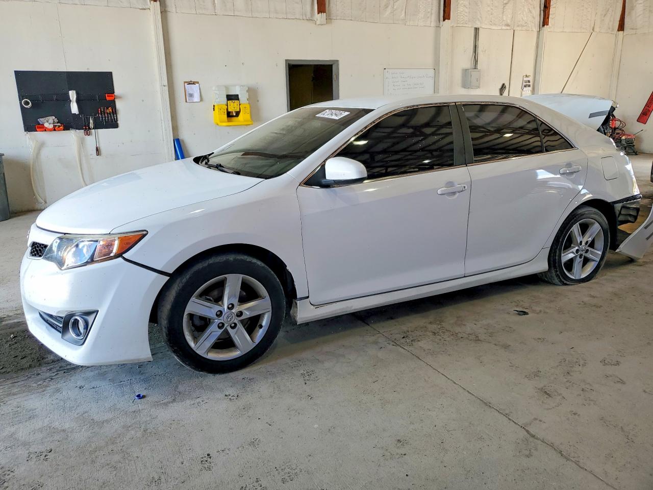 2012 TOYOTA CAMRY — Front 3/4