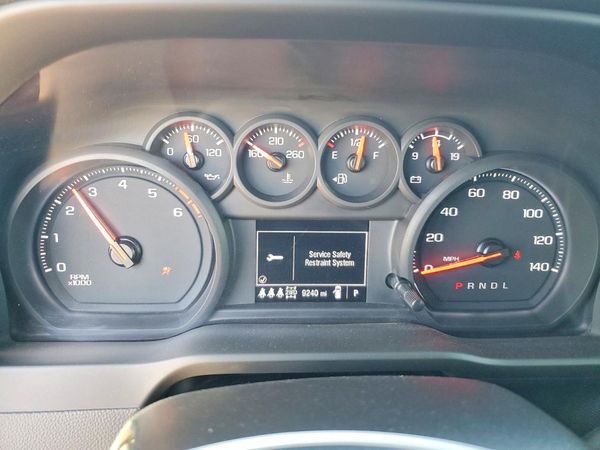 2025 CHEVROLET SILVERADO Custom