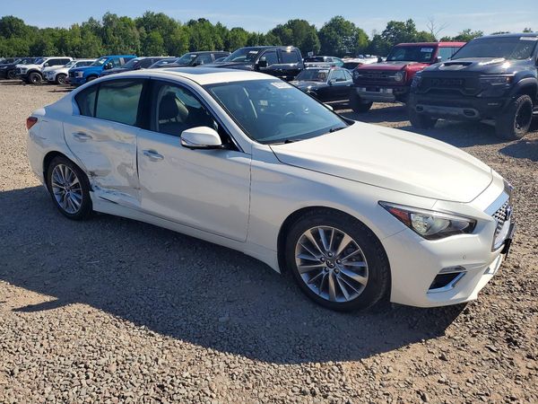 2021 INFINITI Q50 LUXE