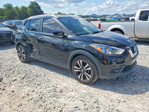 2020 NISSAN KICKS