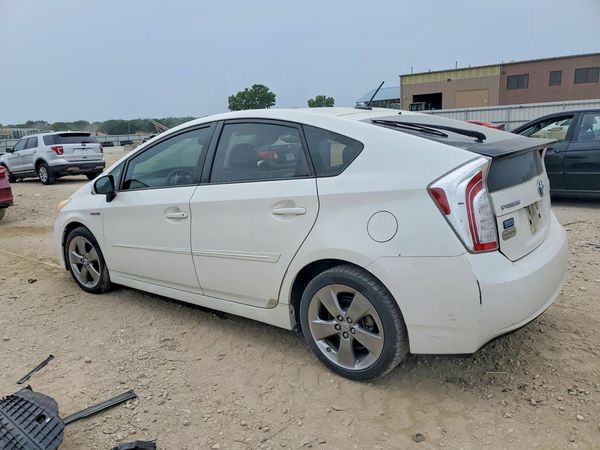 2013 TOYOTA PRIUS