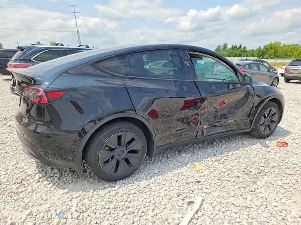 2025 TESLA MODEL Y