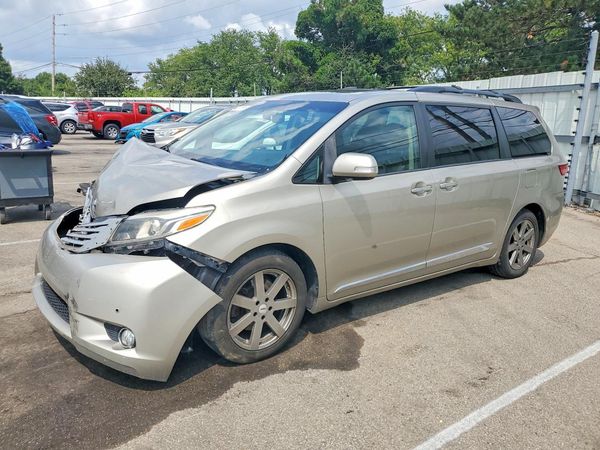 2015 TOYOTA SIENNA